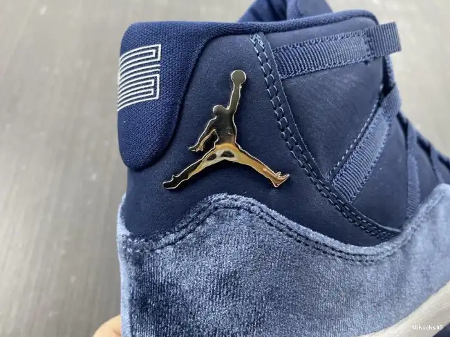 Cheap TBkick WMNS Jordan AR0715-441 Navy Midnight 11 Air Velvet 0524